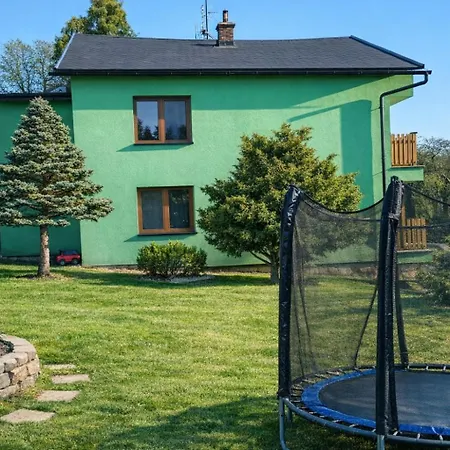 Prizemni Utulny S Vlastni Saunou A Bazenem *